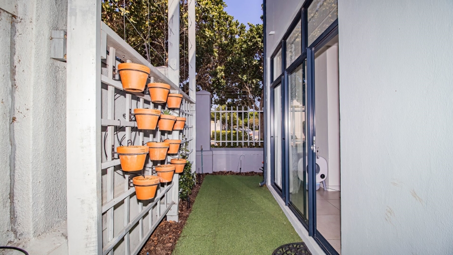 To Let 4 Bedroom Property for Rent in Royal Ascot Western Cape